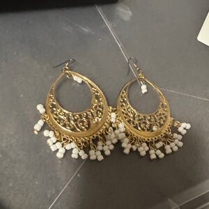 5/$25 Elegant Gold plated and White Dangle Earrings